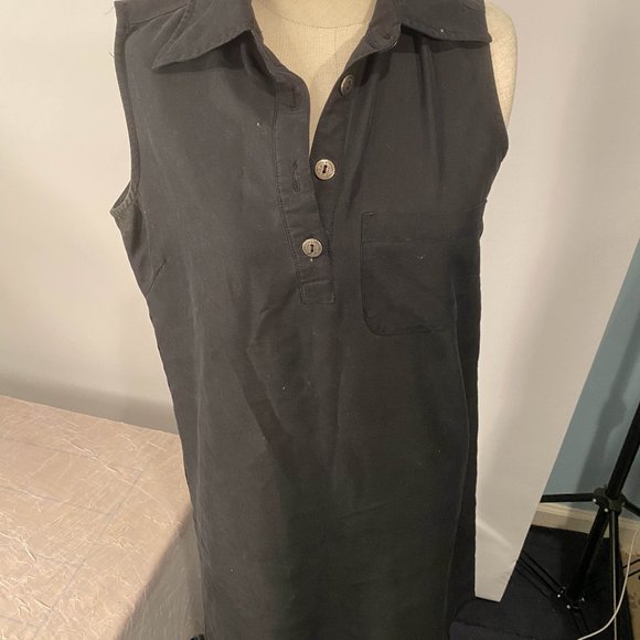 Sleeveless Collared Grey tennis dress - Picture 1 of 3